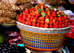 Почём нынче клубника в Таганроге? Базарные цены в конце мая