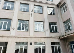 К 20 августа должна быть отремонтирована школа, пострадавшая после атаки ВСУ