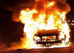 В Таганроге при движении загорелся автомобиль