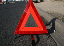 Неосторожность пешехода спровоцировала аварию с переломами ног в Таганроге