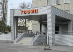 Таганрогские медики отправили 16 автомобилей на передовую