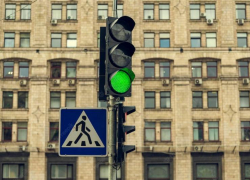 В Таганроге увеличат время работы зеленых сигналов светофоров