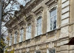 "Лечить от сифилиса": старинный особняк в центре Таганрога обещают спасти к лету 2027 года