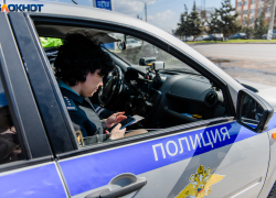 По улице С.Шило в Таганроге сотрудники полиции организовали рейдовые мероприятия