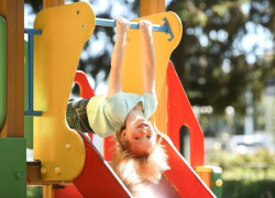 В 2023 году семь новеньких детских площадок установят в Таганроге