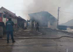 В Таганроге на улице Комарова произошел пожар в жилом доме 