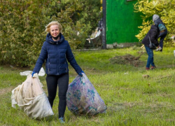 Почти 2000 таганрожцев приняли участие в большом городском субботнике