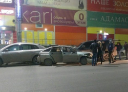 В Таганроге попали в ДТП 4 автомобиля, идут поиски местного гощика
