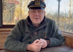 Главный редактор сети «Блокнот» Олег Пахолков поздравляет женщин с праздником