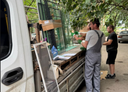 В Таганроге восстановили остекление зданий, повреждённых при атаке украинскими БПЛА