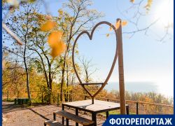 Отдохните от городской суеты в живописном парке на берегу Таганрогского залива
