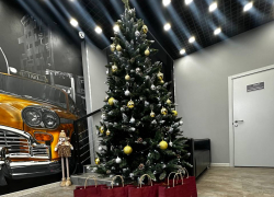 Генеральный директор ТК «Люкскар» Дмитрий Исаев поздравил читателей «Блокнота» с Новым годом