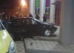 В Таганроге ищут свидетелей ДТП возле алкомаркета на Александровской
