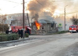 Уже который раз в Таганроге загорается дом в центре города