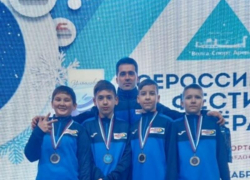 Команда из Таганрога завоевала серебро на фестивале по керлингу