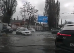 Потопов больше не ждать?«Благоустройство» отчиталось об очистке ливневки в центре города