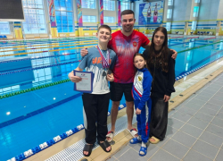 Не слышат шума, но чувствуют воду: таганрогские пловцы завоевали 6 медалей в Йошкар-Оле