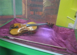 Всего на два дня в Таганрог приехала скрипка Антонио Страдивари