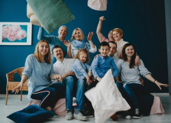 Многодетные семьи из Таганрога и Ростовской области получили единовременные выплаты в 300 тыс. рублей