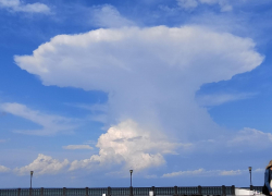 "Ядерный гриб" украсил небо над Таганрогом 