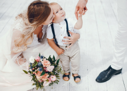 Хранители семейных летописей: поздравляем работников таганрогского ЗАГСа