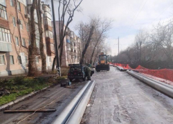 В Таганроге приступили к монтажу нового участка теплотрассы на улице Пальмиро Тольятти