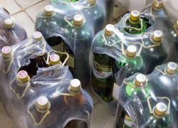В Ростовской области донские таможенники задержали около 800 литров контрабандного пенного напитка