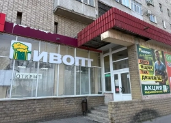 В Таганроге два магазина одной сети взломали за неделю ради семи бутылок пива