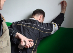 Домушник из Таганрога обчистил квартиру в Ростове