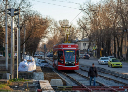 В Таганроге на новых рельсах обкатали новый трамвай
