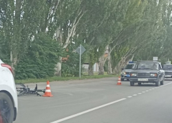 В ДТП на Мариупольском шоссе пострадали велосипедист и ребёнок 