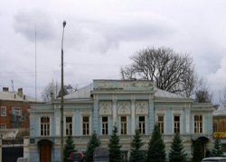 Исторический особняк на Банковской площади сдают в аренду