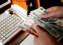 Как в кино: в Таганроге среди бела дня мужчина вытащил из кассы магазина деньги и скрылся