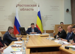 Юрий Слюсарь потребовал ускорить строительство детских площадок на Дону  