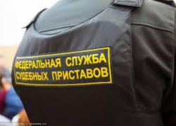 Владелец фирмы –банкрота в Таганроге оказал судебным приставам сопротивление