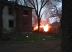 Таганрожец поднял острую тему неравнодушия из-за пожара в бесхозном здании