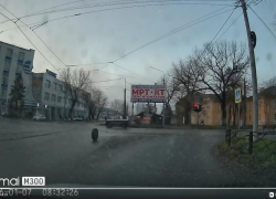 "Молоко сбежало": оторванное колесо чуть не убило таганроженку с ребёнком