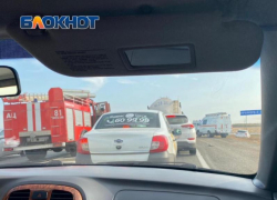 Крупное ДТП под Таганрогом произошло с участием 3 машин