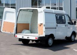 Предприимчивый автослесарь из Таганрога продал пригнанный на ремонт автомобиль