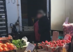 Продавец Центрального рынка обматерила покупателей