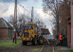 "Всё уже перерыли!":  таганрожцы об очередном демонтаже трамвайных путей