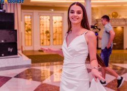 100 тысяч от «Блокнот Таганрог» для обаятельной и привлекательной