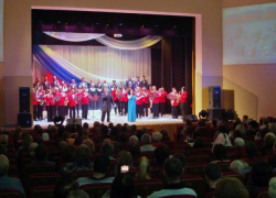 В ДК "Фестивальный" состоялся торжественный вечер