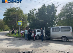 Авария на ул. Чехова в Таганроге: трое пострадавших