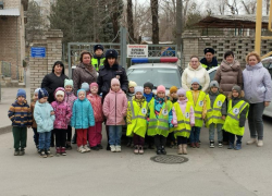 Детям в Таганроге напомнили о безопасности на дорогах