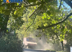 Недолго музыка играла, уборка улиц удивляла – снова в Таганроге убирают «насухую»