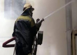 Ночной пожар в таганрогской многоэтажке разбудил все окрестные дома