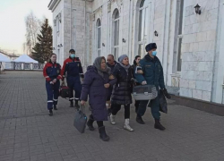 Поезда с беженцами из Таганрога отправились в Удмуртию и на Дальний Восток