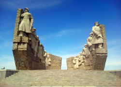 С 2,3 млн стартует аукцион на обслуживание памятника "Самбекские высоты" под Таганрогом