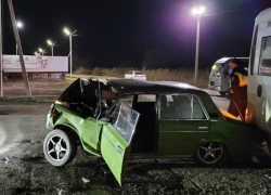 ДТП в Таганроге: «ВАЗ» врезался в маршрутку